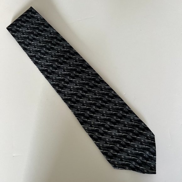 HAGGAR 100% Imported Silk Extra Long Tie EUC - Picture 3 of 3